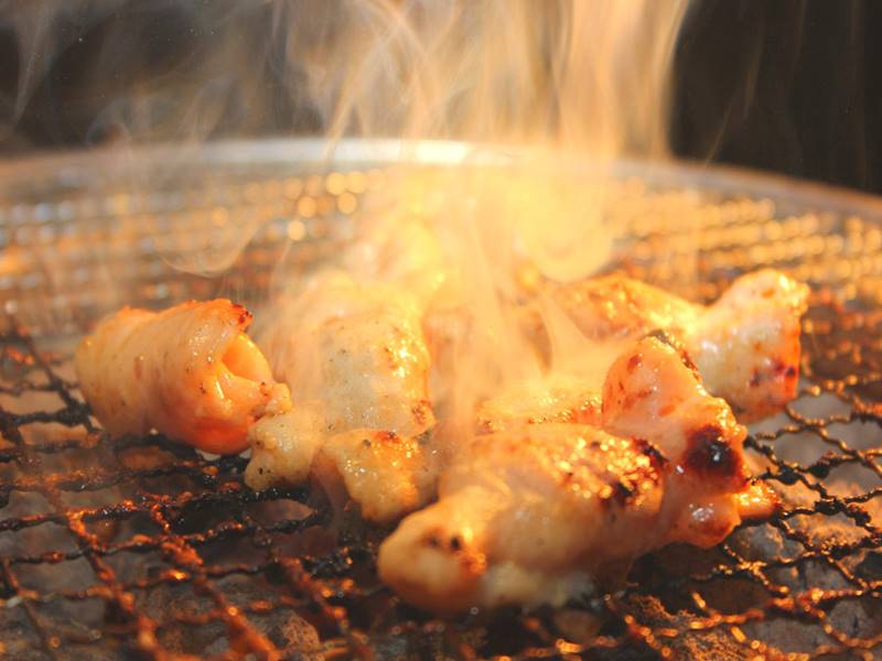 炭焼きホルモン いっぽ 札幌の元町駅近くにオープン 炭火焼肉ときんの姉妹店