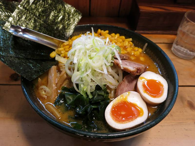 札幌ゑん神 札幌のすすきので炎神の味を南5条店の店長が継承したラーメン店の紹介