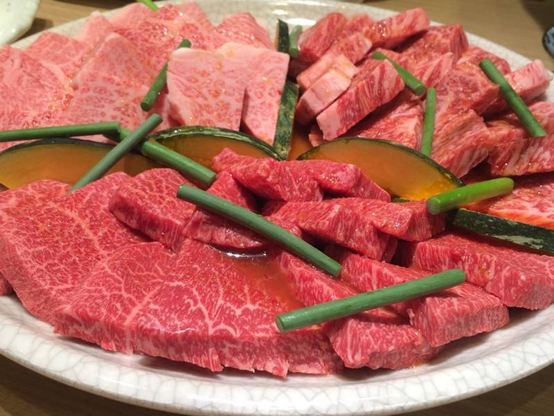 和牛焼肉と四川料理の店 肉一徹 狸小路店 札幌狸小路の魅力的なお店の紹介