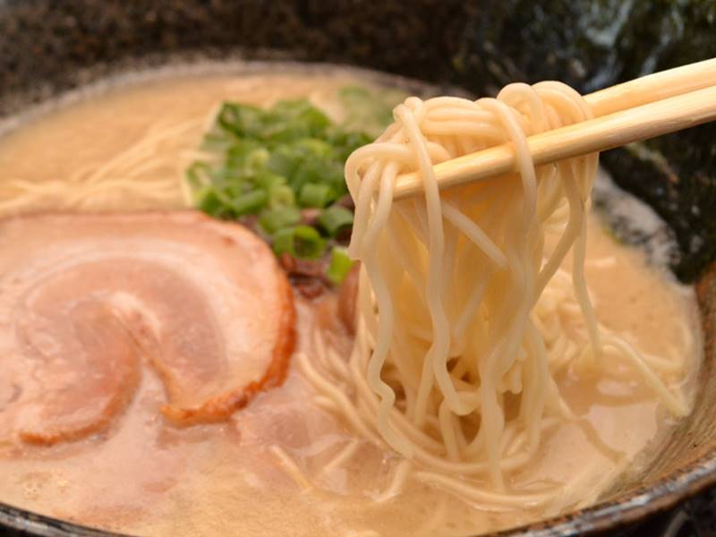 飛豚 びとん 札幌市西区山の手にある 新世代の豚骨ラーメンを提供するお店 のメニューなどの紹介